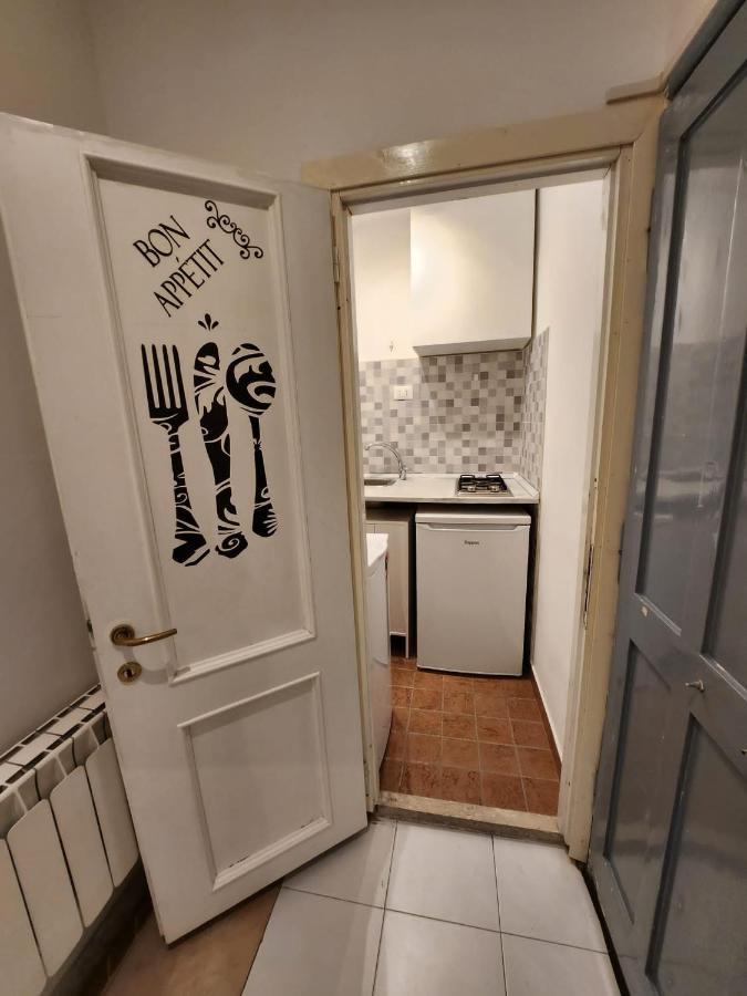 Monolocale Suite Con Terrazzino Rzym Zewnętrze zdjęcie